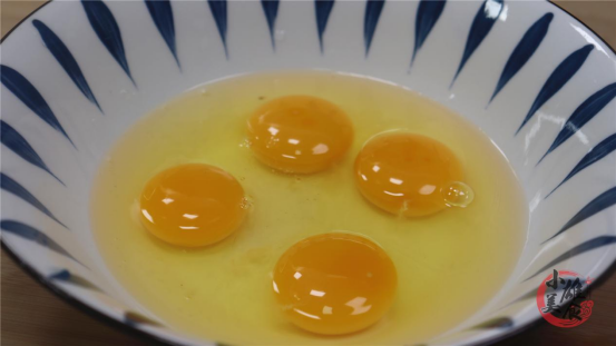 西红柿鸡蛋饼的制作方法，鸡蛋西红柿饼怎么做（做西红柿炒鸡蛋时）