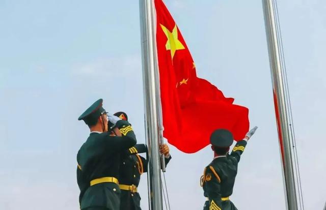 黄沙百战穿金甲全诗，黄沙百战穿金甲全诗文（经典诗词丨黄沙百战穿金甲）