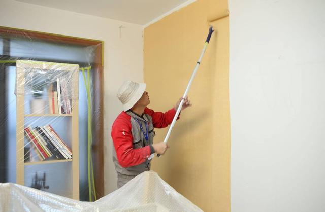 刷乳胶漆的步骤和方法,墙面刷乳胶漆步骤是什么(想要乳胶漆刷出来细腻