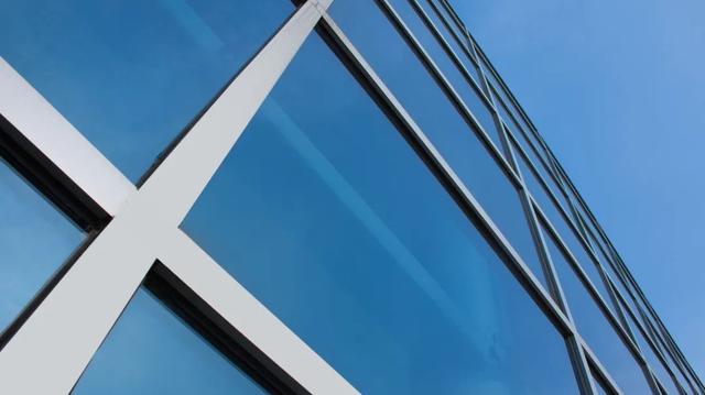 隔音效果好的材料,什么材料隔音效果好(隔音玻璃选得好)