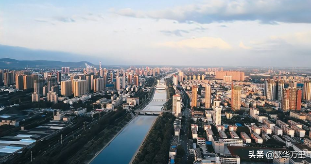 平顶山属于河南哪个城市，平顶山市是哪个省的城市（河南省的平顶山市）