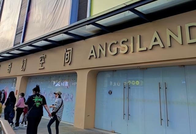 世界上最大的蛋糕，世界著名的十款蛋糕（中国最“作死”网红店）