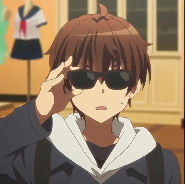 中二病女生特点，中二病也要谈恋爱／动漫女生头像微信（精选中二病也要谈恋爱动漫情侣头像大全）