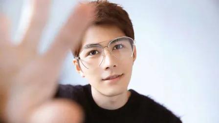 郭敬明陈学冬恋情，郭敬明为什么喜欢陈学冬（33岁陈学冬遭遇严重车祸）