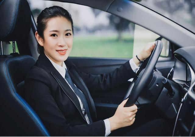 头晕想吐是什么原因，迷糊恶心想吐是怎么回事（为什么有的人一坐车就头晕想吐）