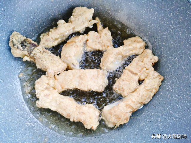 羊肉胡萝卜砂锅煲的做法，羊肉砂锅煲的做法（教你做4道“砂锅煲”）