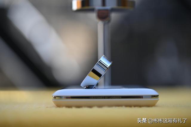 苹果官网充电器，我们一般在苹果官网买哪种充电器（苹果三件套3合1绿联充电器评测分享）