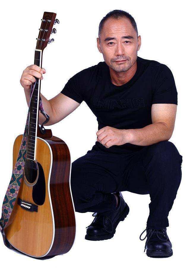 旭日阳刚资料，旭日阳刚的旭日阳刚（旭日阳刚：从地铁站唱到了央视）