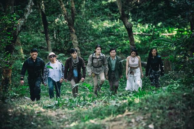 关于蟒蛇的电影，有关于蟒蛇的电影（雇佣兵闯入神秘岛激怒巨蛇大开杀戒）