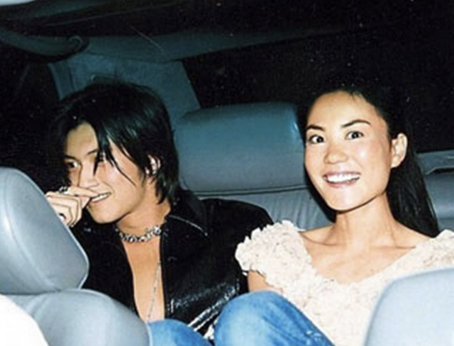 谢霆锋最新消息，谢霆锋容祖儿最新消息（42岁谢霆锋变最强恋爱脑）