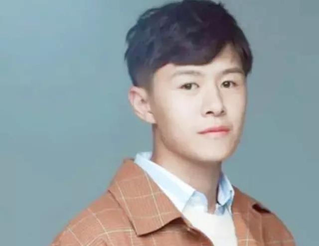 2019最新伤感情歌，悲伤歌曲排行榜（盘点2022年10首抖音伤感神曲）