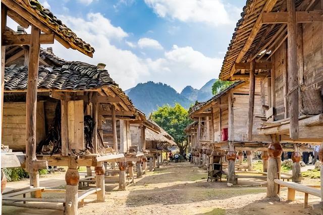 民族的主要特征是什么，民族特征属于什么（但你知道他们最具特色的建筑特色是什么吗）