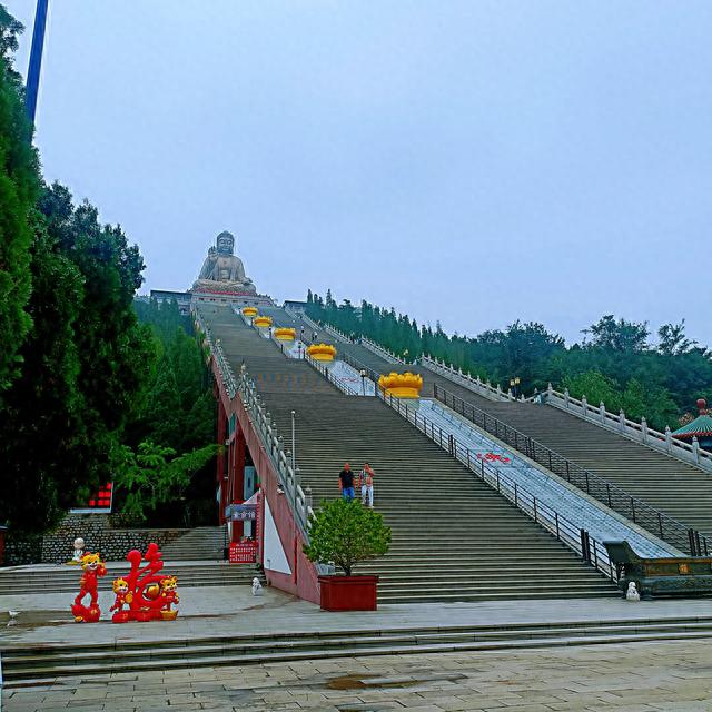 南山大佛