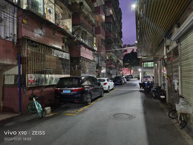 vivo拍照设置显示时间，vivo手机拍照片怎么添加时间和地点水印（影像升级，性能拉满：vivo）