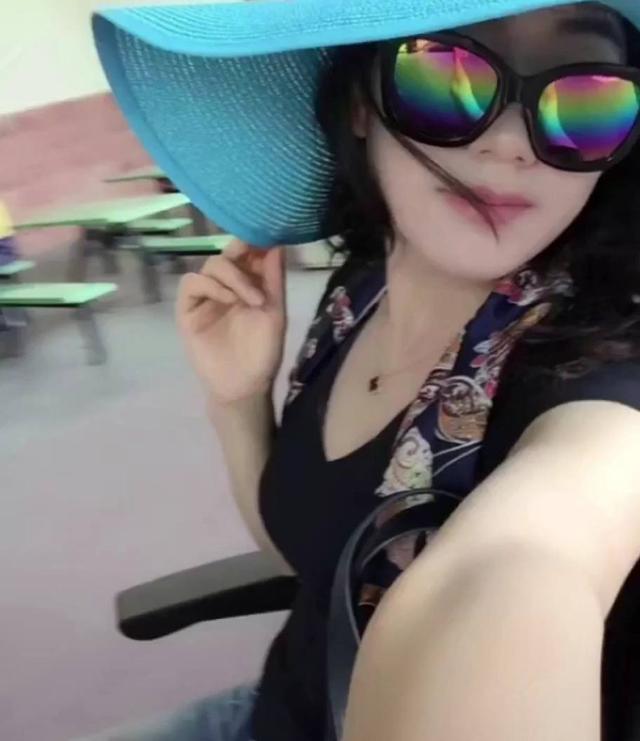 雅宝沙发怎么样，雅宝沙发怎么样贴吧（35岁成千万网红）