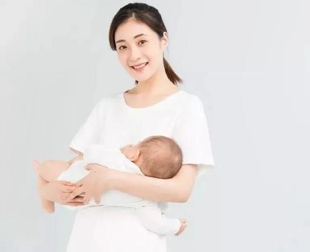 新生婴儿多久喂一次奶，新生儿一般多久喂一次奶（如果打算母乳喂养）