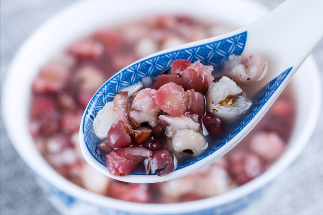 红豆没泡煮多久才会熟，红豆不泡煮多久才会熟（10分钟软烂开花）