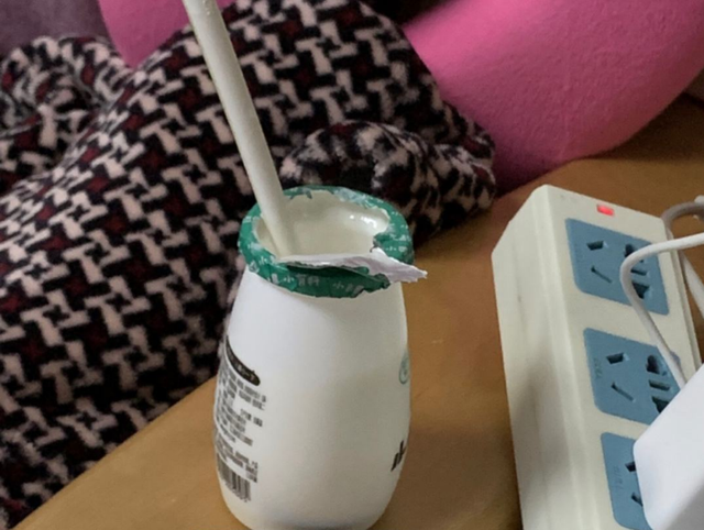 怀孕可以喝酸奶吗，假孕竟然也是两道杠一深一浅（16岁护士送孕妇回家）