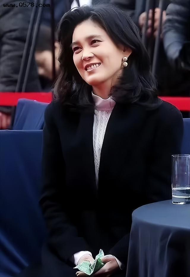 三星集团长公主，三星集团董事长家族（三星52岁长公主）