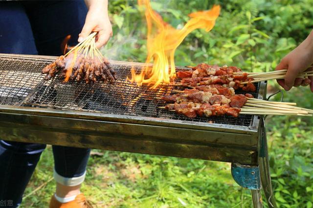 爬山带什么吃的比较好，爬山要带什么吃的好（野餐记得带上这6种食物）