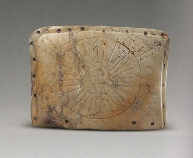 中华民族多元一体是最早提出的，中华民族多元一体理论是由( )提出的（论早期中国的“一元多支一体”格局）