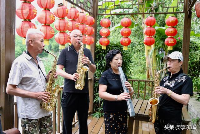 同学聚会说说幽默短句，同学聚会搞笑短句（快乐时光总是那么美好）