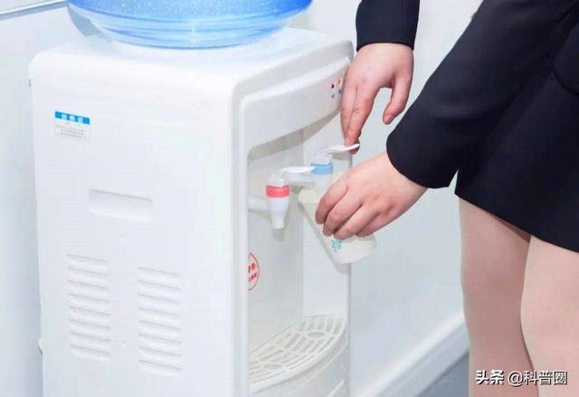 饮水机原理图1，饮水机工作原理图解（竟然比马桶水还脏）