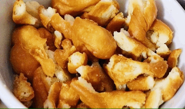 担担面的来历，担担面的来历25个字（臊面、呱呱、糊锅、牛肉面...甘肃人的早餐到底多瓷实）