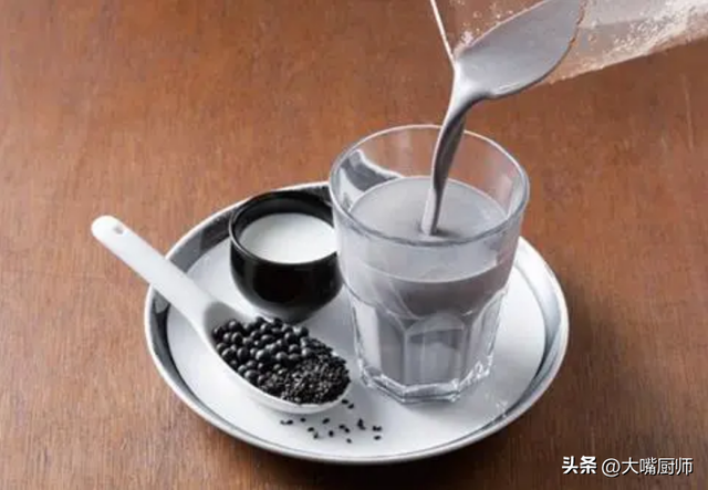 如何干炒黑豆，如何干炒黑豆更酥脆（不如黑豆一把”）