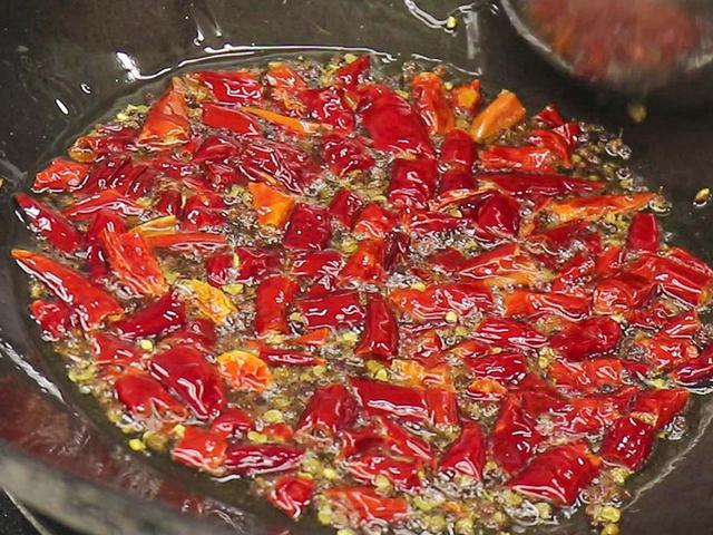 猪肉怎么切才好吃，猪肉怎么切才好看（可千万别再红烧了）