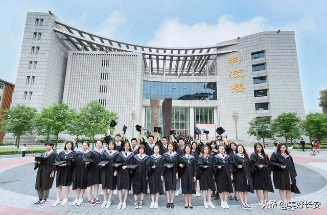 国内哪里可以学习滑翔伞，哪里有学滑翔伞（全国人都想来“蹭吃”“蹭住”“蹭课”的大学）