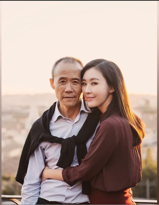 王石的老婆田朴珺身材有多好，蜂腰翘臀太吸睛