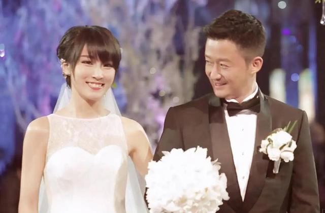 8位导演背后的女人：有人养老公6年，有人45岁没孩子也幸福