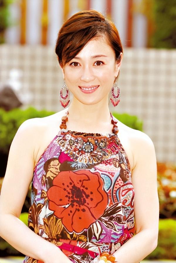 傅艺伟个人资料，封神榜中傅艺伟个人资料（傅艺伟离婚23年）