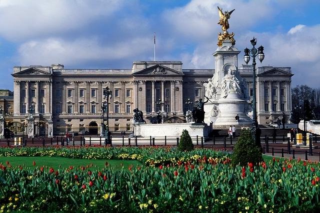 英国国土面积多大，英国面积多少平方公里（英国是怎样从当初的日不落帝国衰落到今天这种地步的）