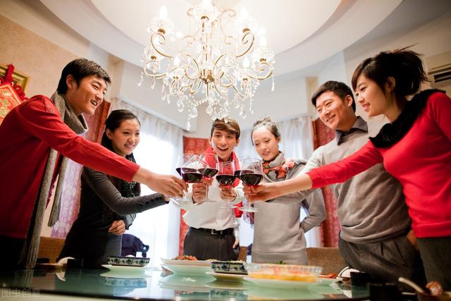 给领导的元旦祝福语，给领导的元旦祝福语简短（教你如何给领导发拜年信息）