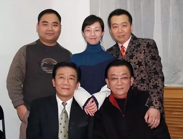 侯耀文几段婚姻，一代相声大师侯耀文先生