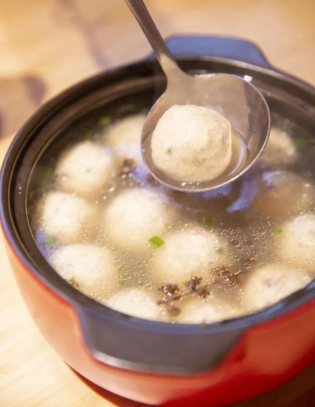 芋饺的做法比例，做芋饺的比例窍门（想赖在这个“小吃内卷地”吃到撑）