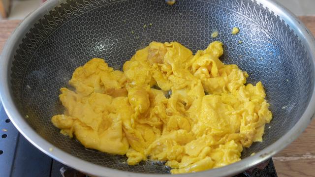 鹌鹑蛋是发物吗，属于发物的食物一览表（8种“增补食物”要多吃）