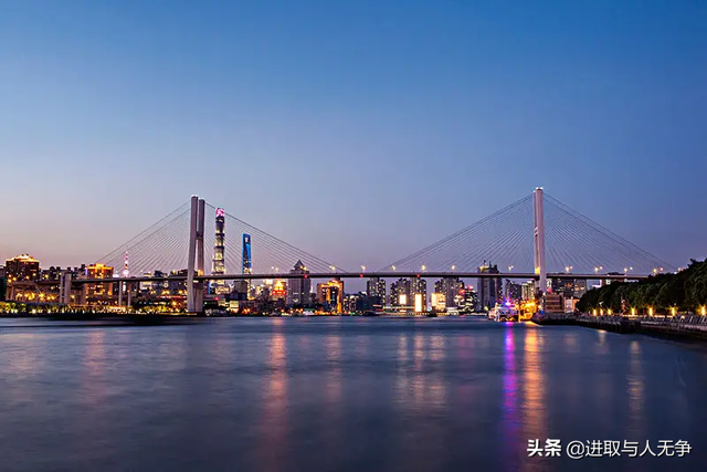 彩虹代表什么人群，彩虹群体是什么（你看，人间遍地是“彩虹”）