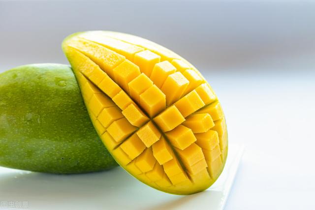 青芒果硬的能直接吃吗，青芒果怎么催熟（青芒果硬硬的要多久才能吃）