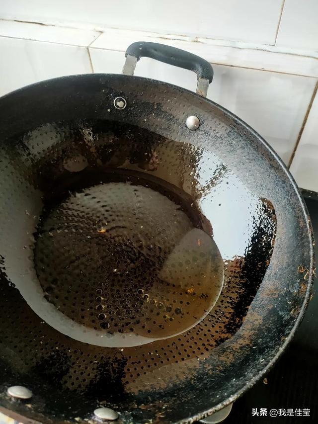 炸玉米粒的做法，油炸玉米粒的做法（自己在家炸爆米花）