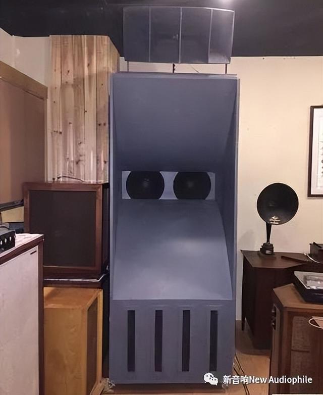 哈曼卡顿和jbl，jbl和哈曼卡顿是什么关系（经典永流传，不朽的JBL名箱）