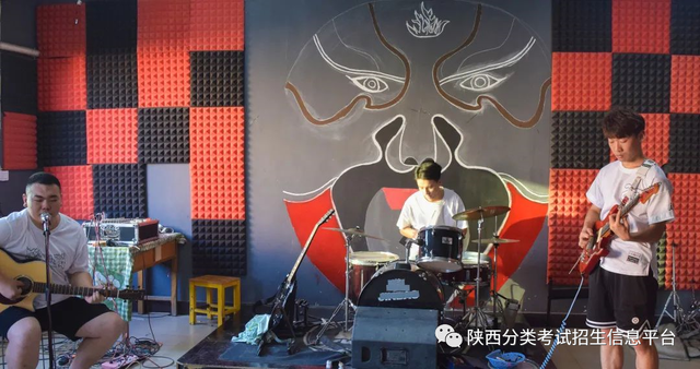 西安市所有五年制大专详细点，西安五年制大专有哪些（走进“省级示范院校”—西安医学高等专科学校）