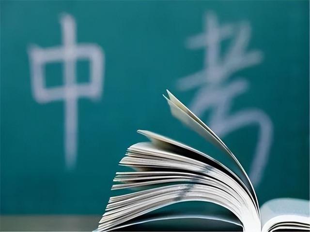 孩子上初中后成绩不好怎么办，孩子上初中后成绩下降怎么办（家长如何帮助初一孩子调整）