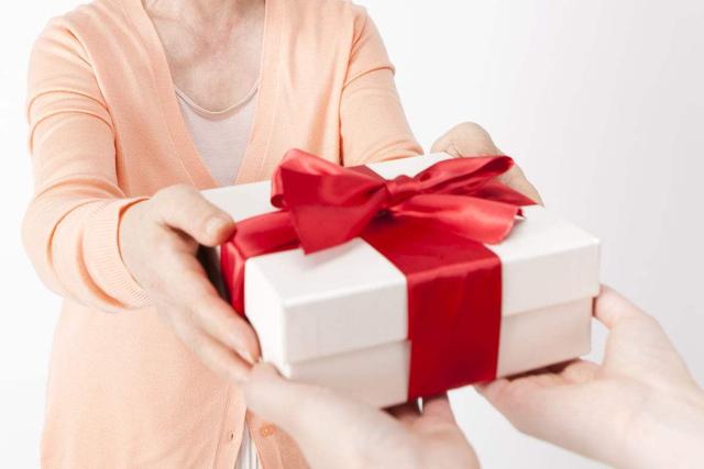 送长辈手表有什么寓意,送手表的含义是什么意思(牢记"4不要")