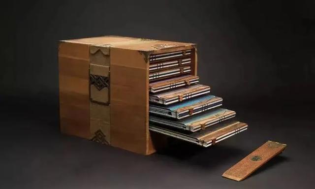 intermission是什么意思，intermission怎么读（吕敬人：生活中的玩家）