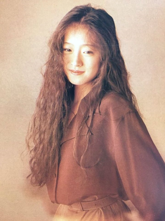 中森明菜：57岁不婚不育，被近藤真彦伤透了心，和父亲30年不联系