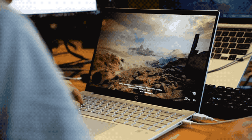 hp笔记本开机闪屏，电脑开机一直闪屏怎么办（可能会改变你对轻薄本的偏见）