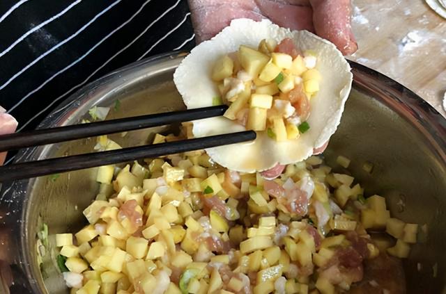 各种饺子馅的做法，各种饺子馅的做法大全图片（分享16种饺子馅调法）